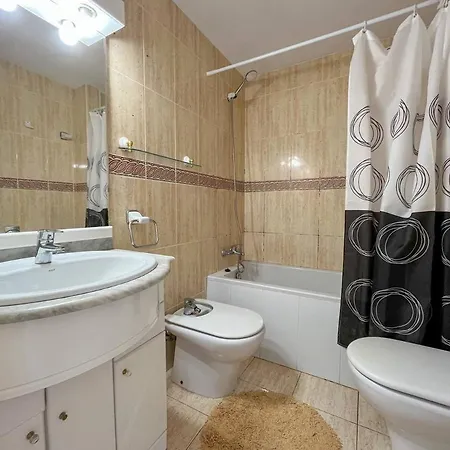 Charming 2-bed In Appartement *