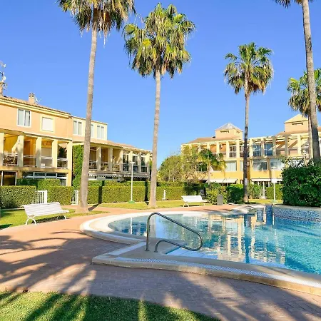 Charming 2-bed In Apartment Denia