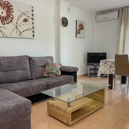 Charming 2-bed In Appartement